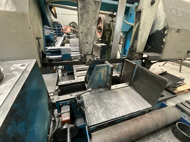 2002 bigstone metalen horizontale bandzaagmachine - afbeelding 9 van  13