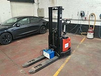2002 bt s12f stapelaar - afbeelding 1 van  15