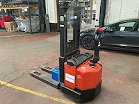 2002 bt s12f stapelaar - afbeelding 9 van  15