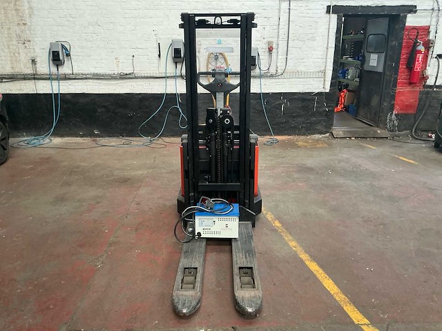 2002 bt s12f stapelaar - afbeelding 14 van  15
