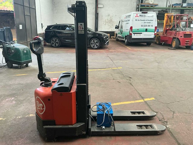 2002 bt s12f stapelaar - afbeelding 11 van  14
