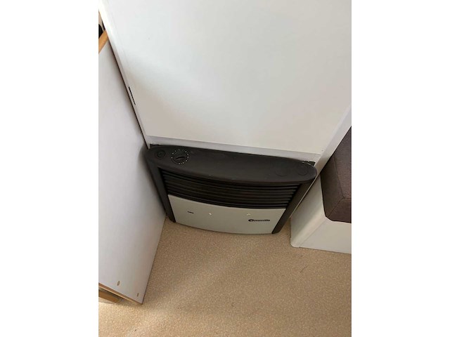 2002 caravelair caravan - afbeelding 12 van  13