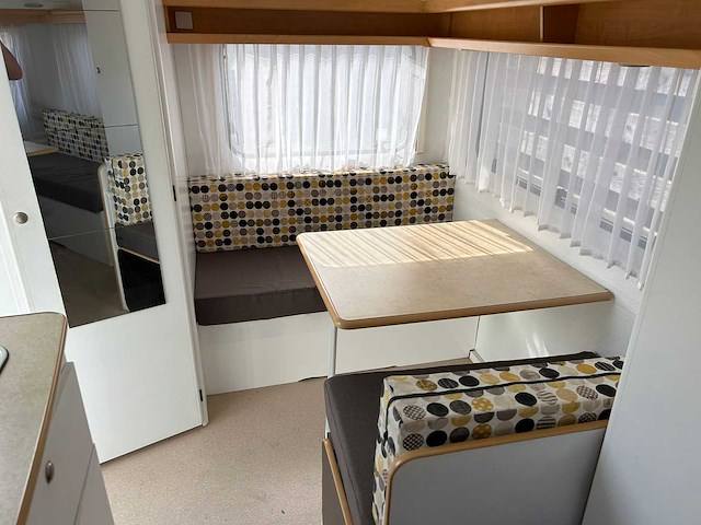 2002 caravelair caravan - afbeelding 7 van  13