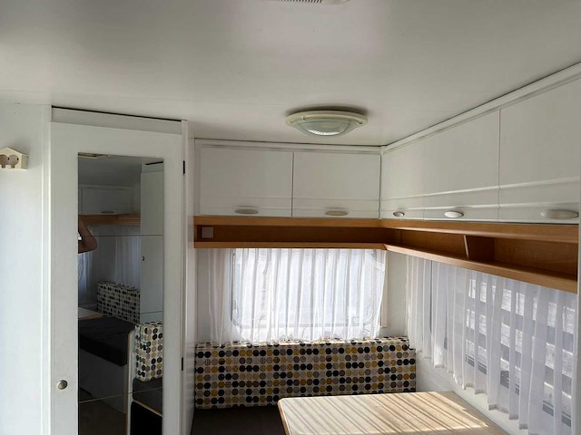 2002 caravelair caravan - afbeelding 3 van  10