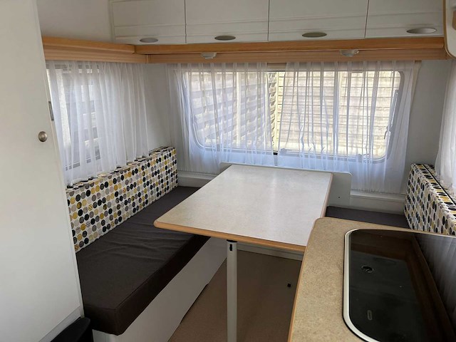 2002 caravelair caravan - afbeelding 4 van  10