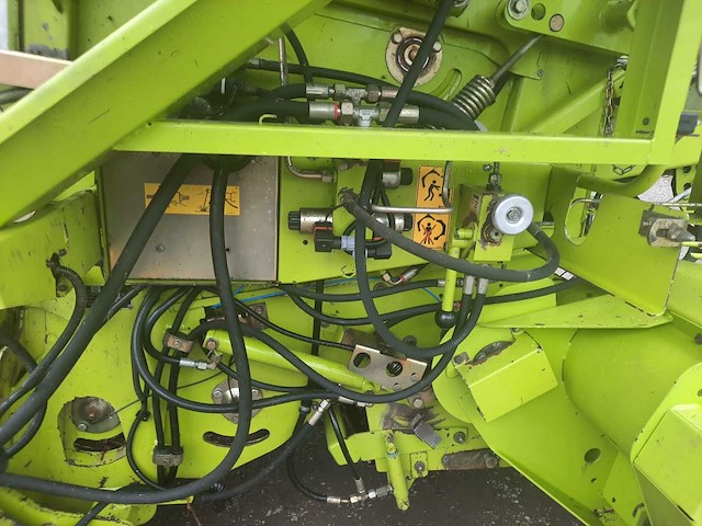 2002 claas rollant 255 + uniwrap balenmachine - afbeelding 7 van  18