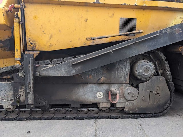 2002 demag df-115c asfalteermachine - afbeelding 12 van  26