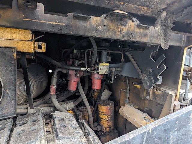 2002 demag df-115c asfalteermachine - afbeelding 20 van  22