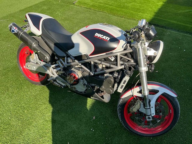 2002 ducati - afbeelding 1 van  11