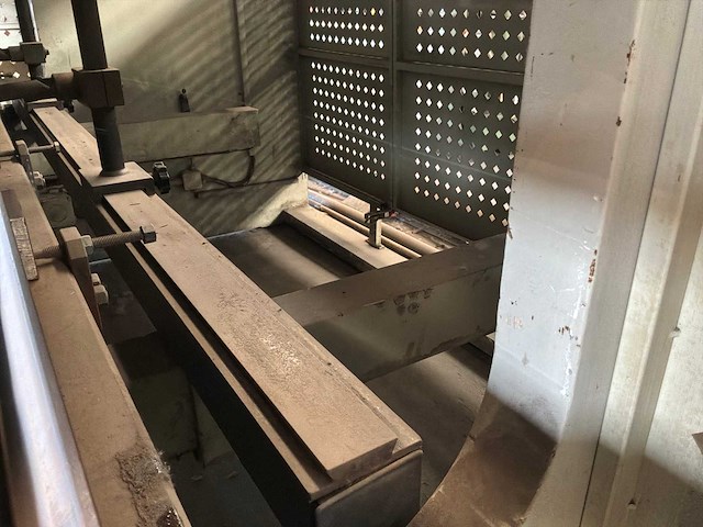 2002 durmazlar hap 30200 buigmachine - afbeelding 6 van  10
