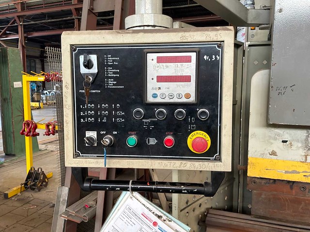 2002 durmazlar hap 30200 buigmachine - afbeelding 8 van  10
