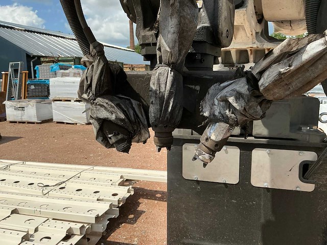 2002 fanuc industriële robot - afbeelding 6 van  10