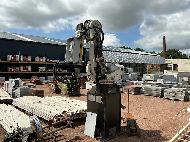 2002 fanuc industriële robot - afbeelding 2 van  11