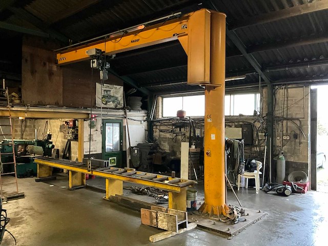 2002 hadef zwenkarmkraan - afbeelding 1 van  9