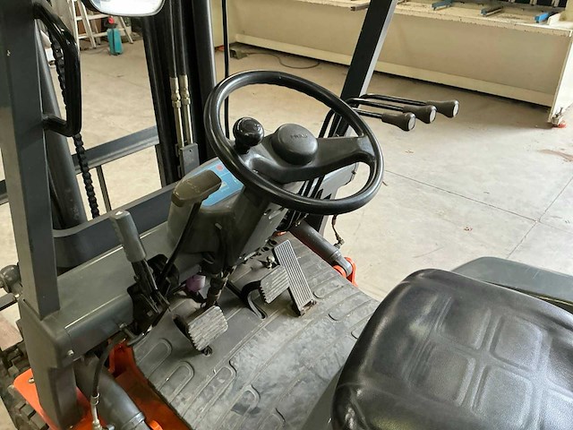 2002 heli hfd18 vorkheftruck - afbeelding 2 van  12