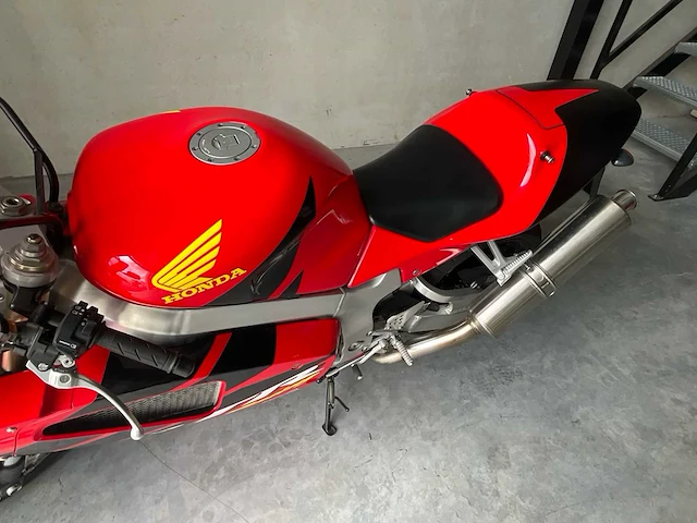 2002 honda vrt1000 sp1 01 - (collecter-item) - afbeelding 13 van  26