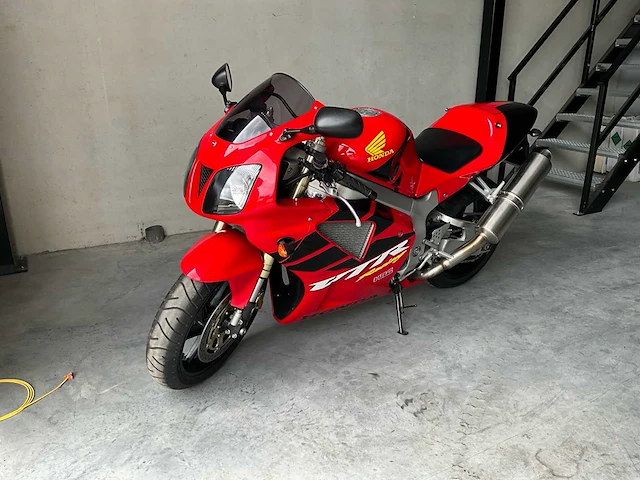 2002 honda vrt1000 sp1 01 - (collecter-item) - afbeelding 1 van  26