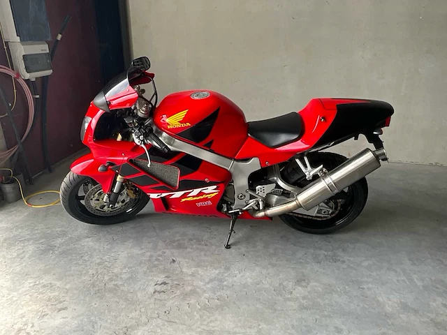 2002 honda vrt1000 sp1 01 - (collecter-item) - afbeelding 2 van  26