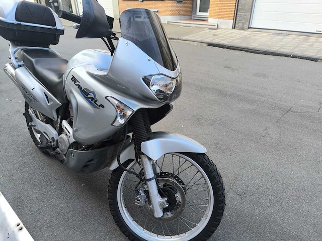 2002 honda xiv 650 motorfiets - afbeelding 8 van  11
