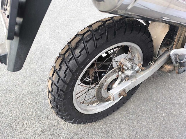 2002 honda xiv 650 motorfiets - afbeelding 1 van  6