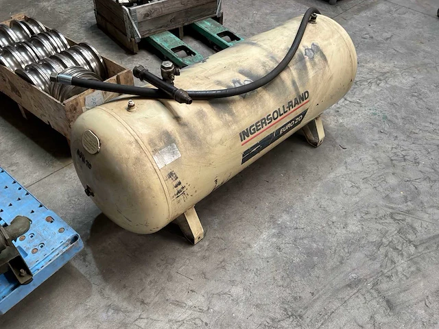 2002 ingersoll-rand euro20 schroefcompressor - persluchttank – 270 l – 11 bar - afbeelding 1 van  28