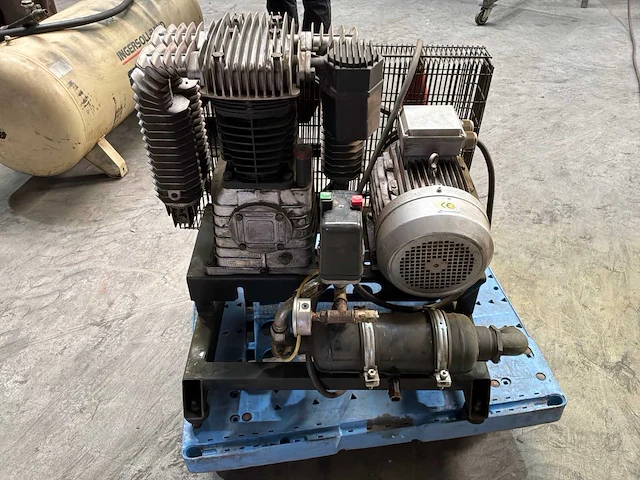 2002 ingersoll-rand euro20 schroefcompressor - persluchttank – 270 l – 11 bar - afbeelding 14 van  28