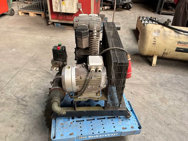 2002 ingersoll-rand euro20 schroefcompressor - persluchttank – 270 l – 11 bar - afbeelding 16 van  28