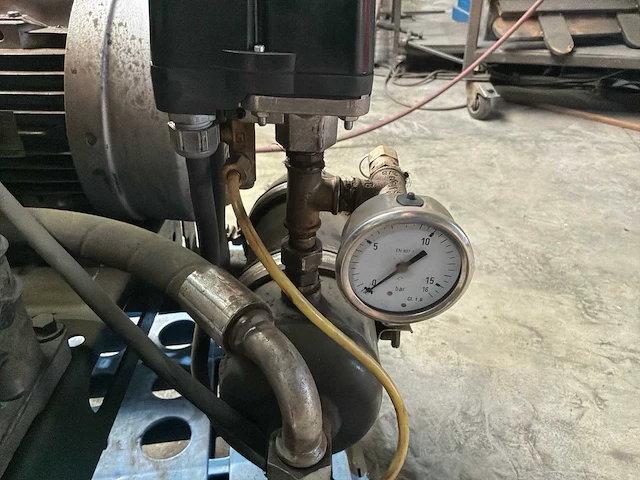 2002 ingersoll-rand euro20 schroefcompressor - persluchttank – 270 l – 11 bar - afbeelding 17 van  28