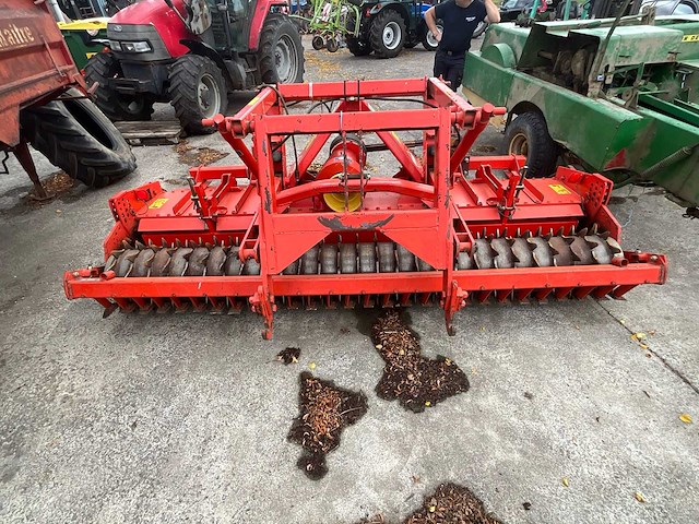 2002 kuhn hrb 302 d rotary hef - afbeelding 12 van  17