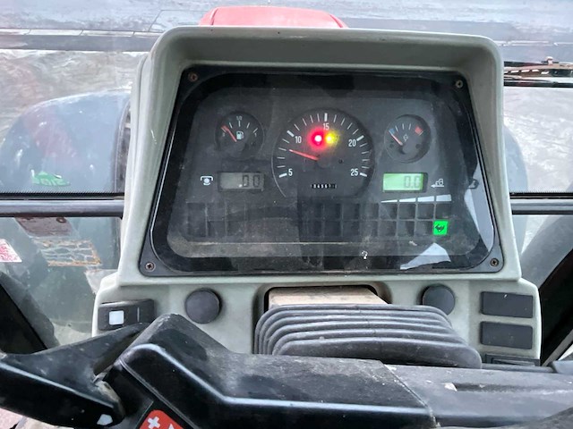 2002 massey ferguson 8240 vierwielaangedreven landbouwtractor - afbeelding 9 van  14