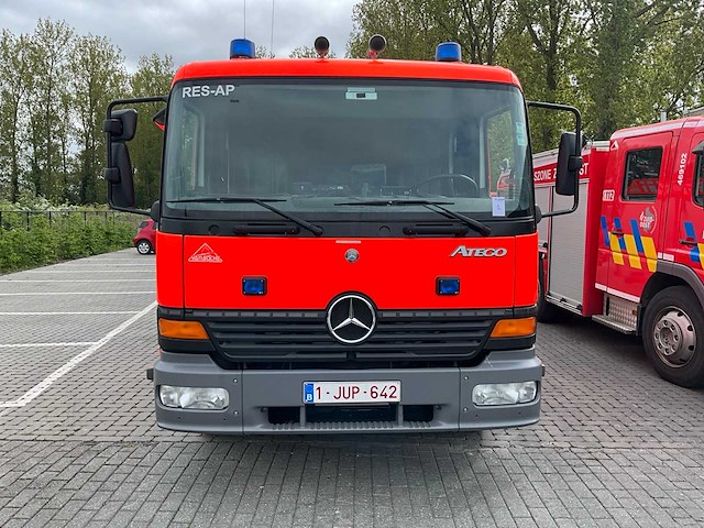 2002 mercedes benz atego 1325 f brandweerwagen pomp vrachtwagen - afbeelding 23 van  30