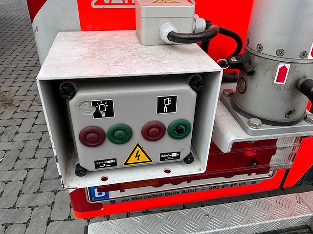 2002 mercedes benz atego 1325 f brandweerwagen pomp vrachtwagen - afbeelding 9 van  19