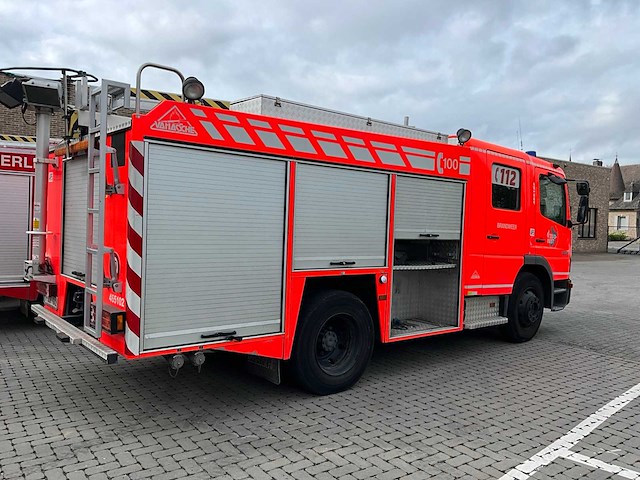 2002 mercedes benz atego 1325 f brandweerwagen pomp vrachtwagen - afbeelding 17 van  19
