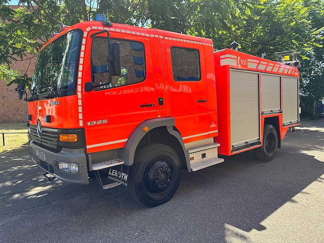 2002 mercedes-benz atego brandweerwagen - afbeelding 23 van  27