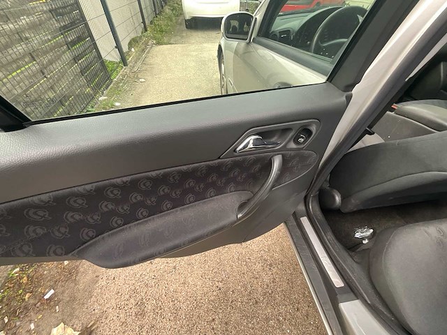 2002 mercedes benz c180 - personenauto - afbeelding 5 van  21