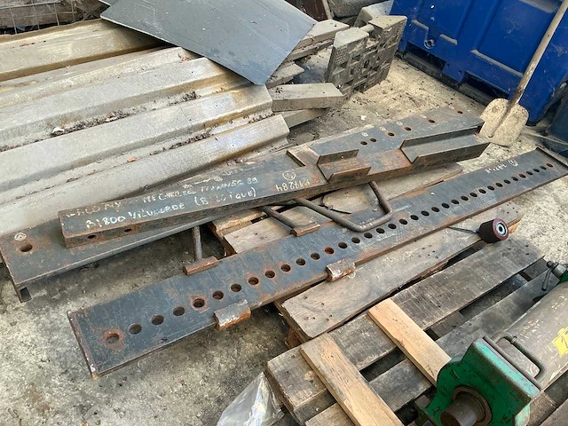 2002 mingori m-150 zware hydraulische pijp- en buisbuiger - afbeelding 12 van  13