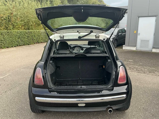 2002 mini cooper hatchback personenauto - afbeelding 13 van  26