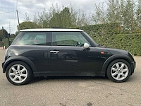 2002 mini cooper hatchback personenauto - afbeelding 23 van  26