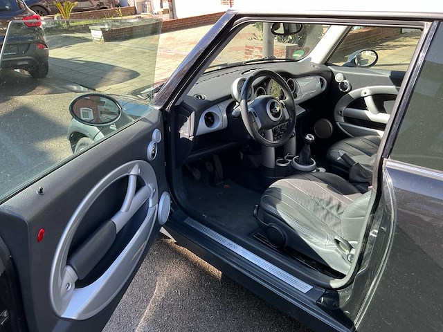 2002 mini cooper r50 personenauto - afbeelding 25 van  25