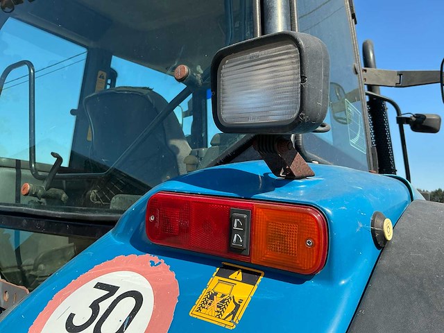 2002 new holland tm115 vierwielaangedreven landbouwtractor - afbeelding 10 van  31
