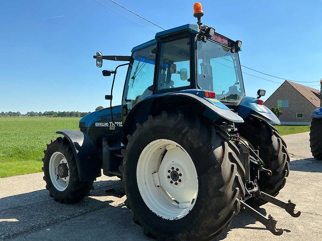 2002 new holland tm115 vierwielaangedreven landbouwtractor - afbeelding 27 van  32