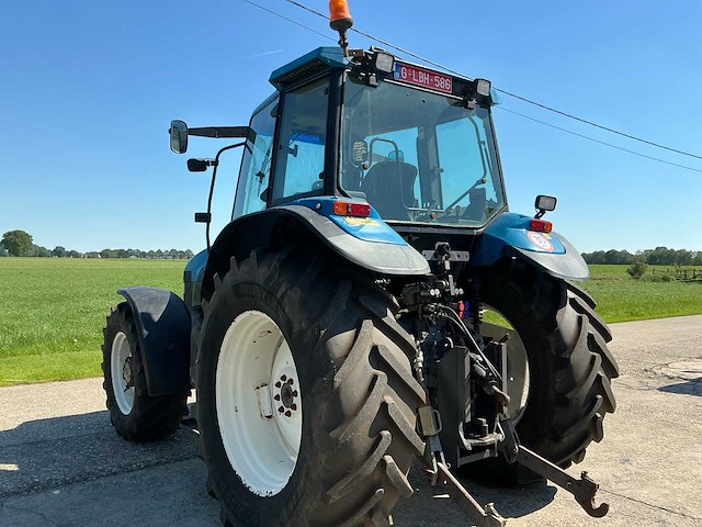 2002 new holland tm115 vierwielaangedreven landbouwtractor - afbeelding 28 van  32