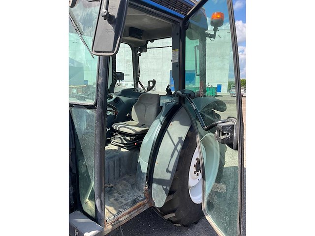2002 new holland tn80f bosbouwtractor - afbeelding 2 van  30