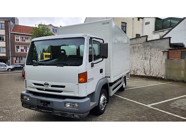 2002 nissan atleon - afbeelding 29 van  37