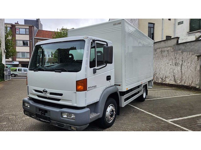 2002 nissan atleon - afbeelding 20 van  37