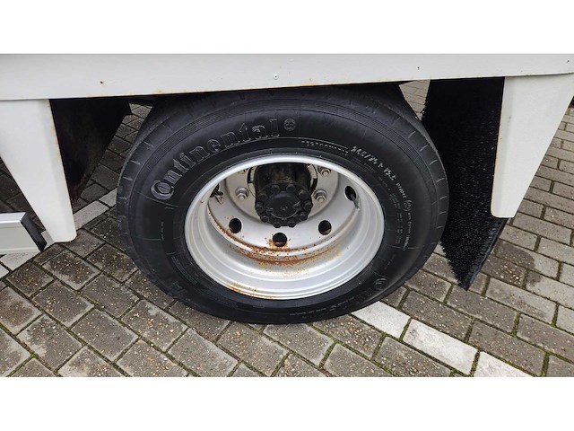 2002 nissan atleon - afbeelding 15 van  17