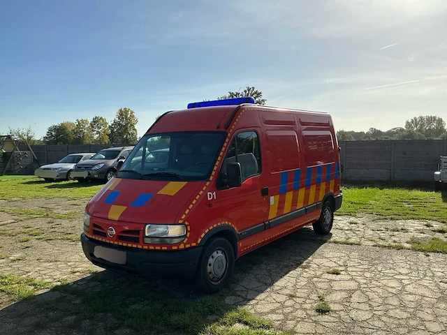 2002 nissan interstar brandweerwagen - afbeelding 1 van  38