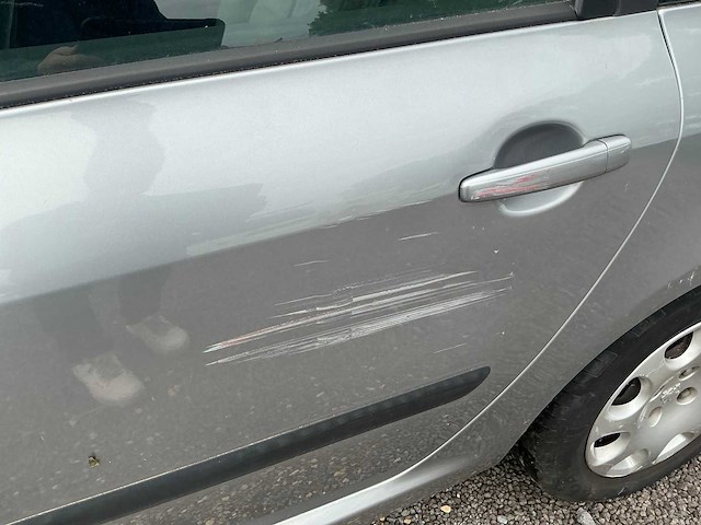 2002 peugeot 307 sw - afbeelding 9 van  28