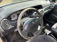 2002 renault megane cabriolet 1.6 16v auto - afbeelding 13 van  54