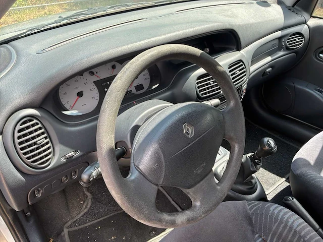 2002 renault megane cabriolet 1.6 16v auto - afbeelding 20 van  54